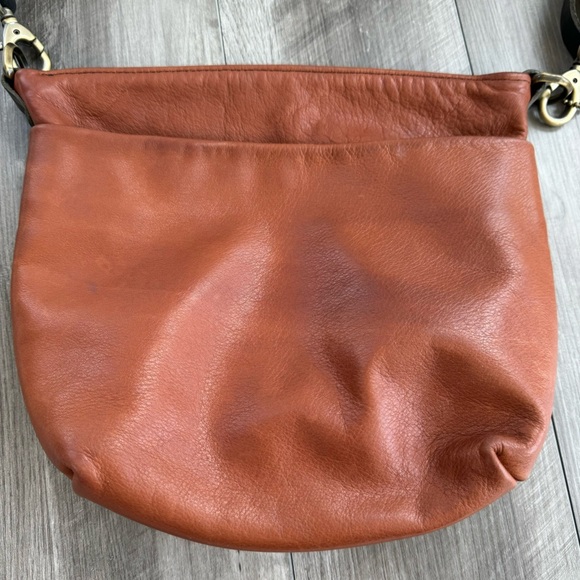 Strey Designs Leather Crossbody Bag • British Tan - Picture 6 of 10